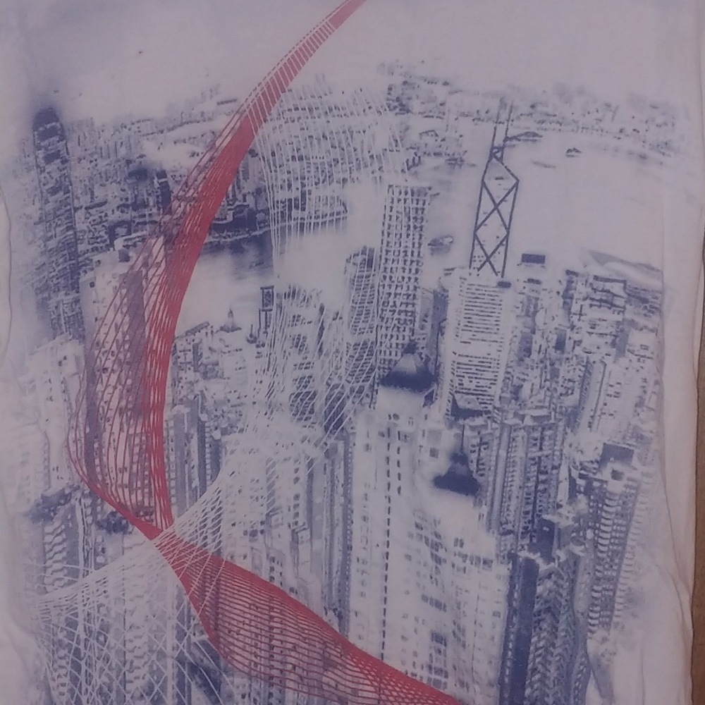 Men's size small American Rag City Scape T